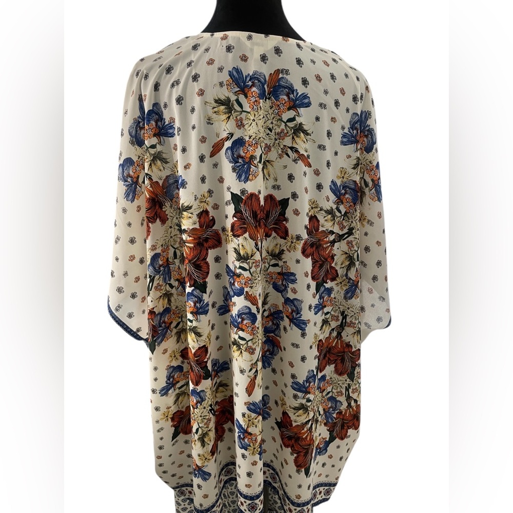 Max Studio floral print kimono with wide leg pants set in size small - Picture 3 of 14